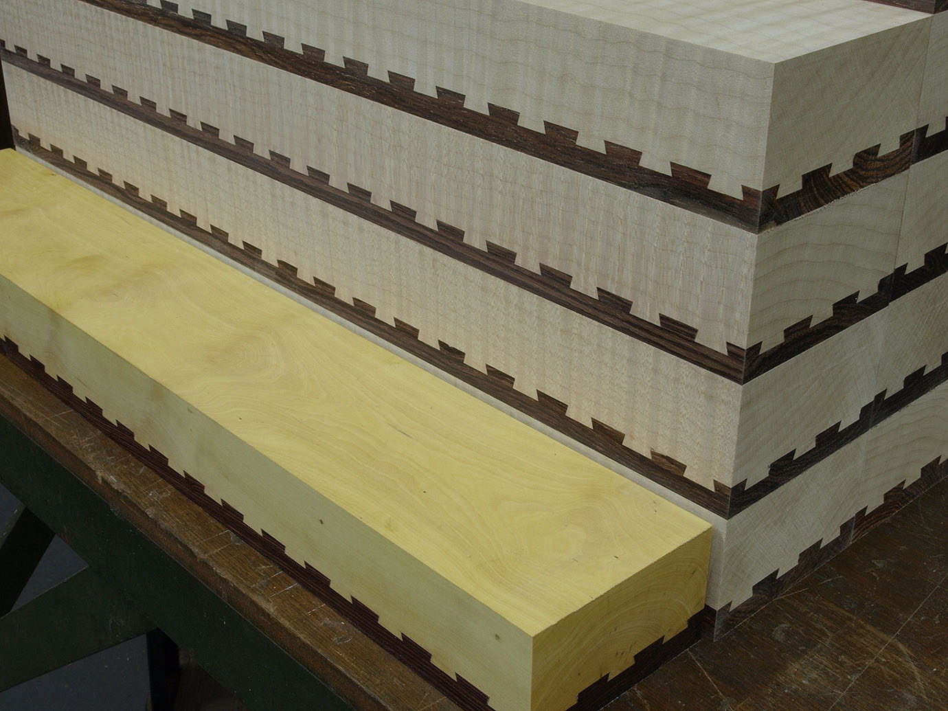 T21 Finished dovetails.